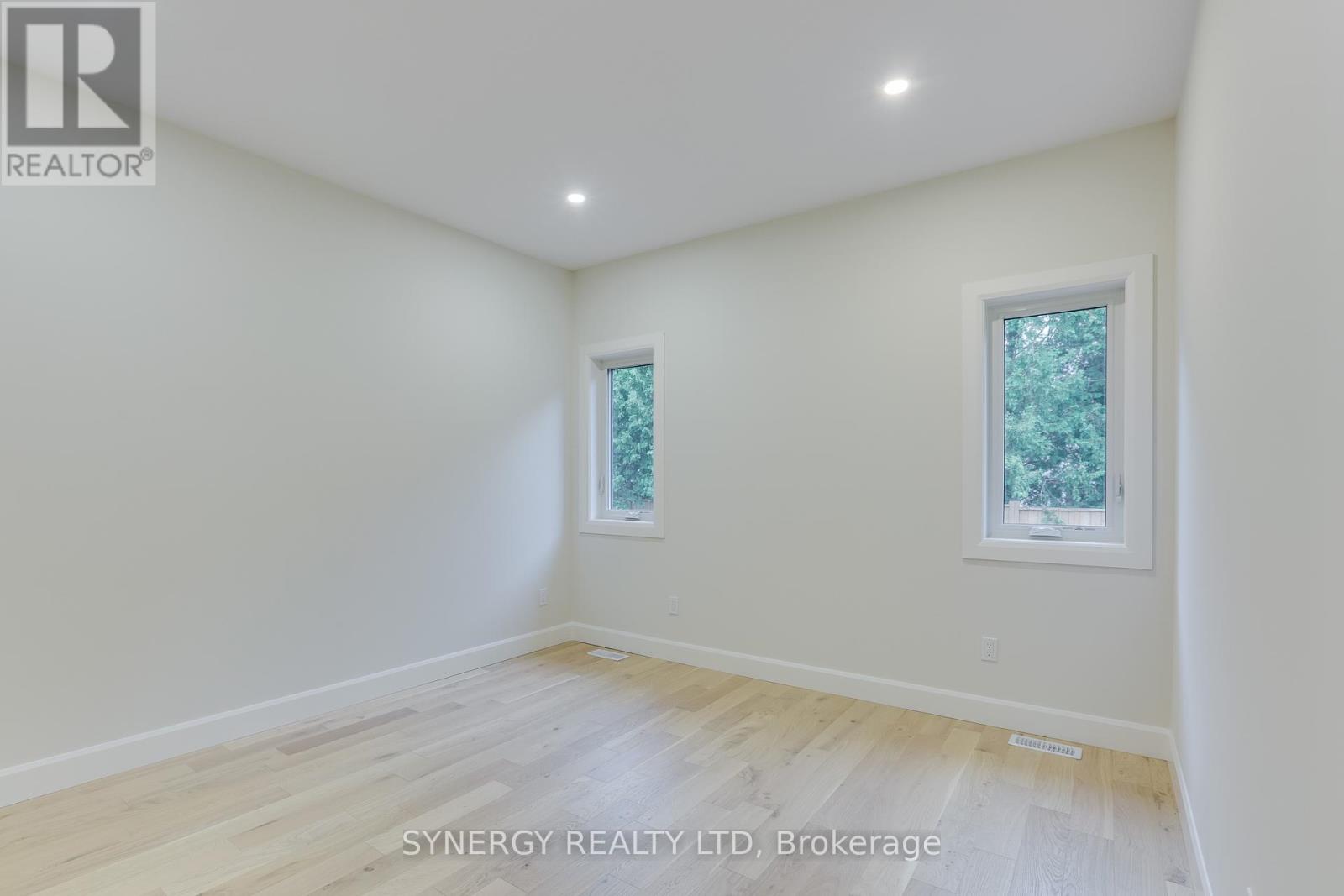 5 Haddon Lane, Strathroy-Caradoc, Ontario N7G 0B9 - Photo 18 - X12322889