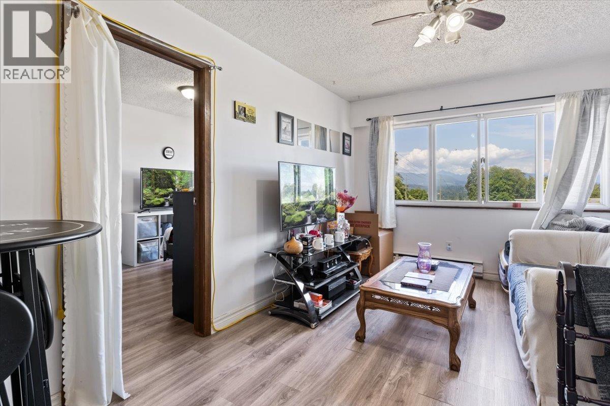 6630-6632 Canada Way, Burnaby, British Columbia V5E 3P7 - Photo 2 - R3065013