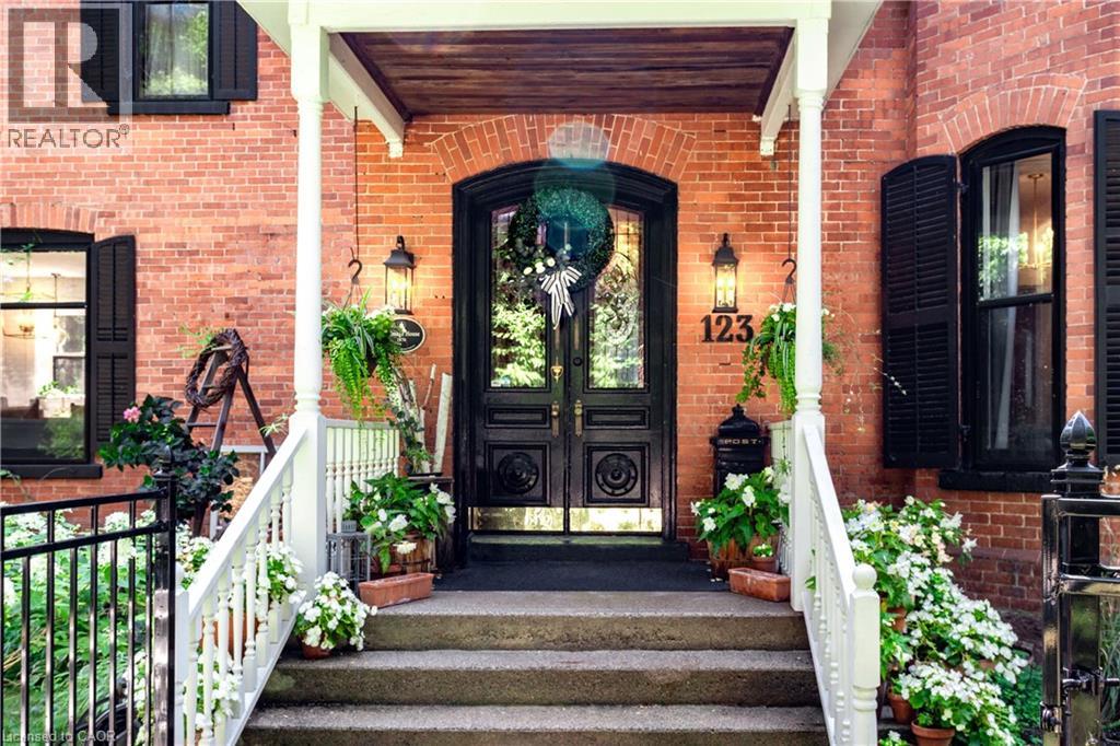 123 Main Street W, Grimsby, Ontario  L3M 1R9 - Photo 5 - 40785869