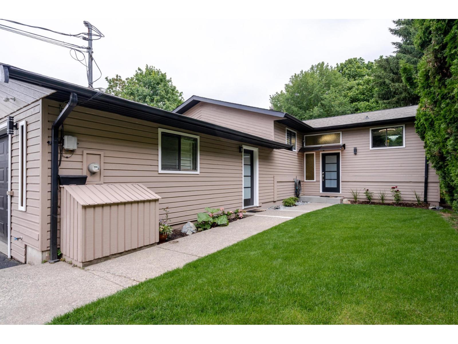 33897 Walnut Avenue, Abbotsford, British Columbia  V2S 2S2 - Photo 3 - R3063430