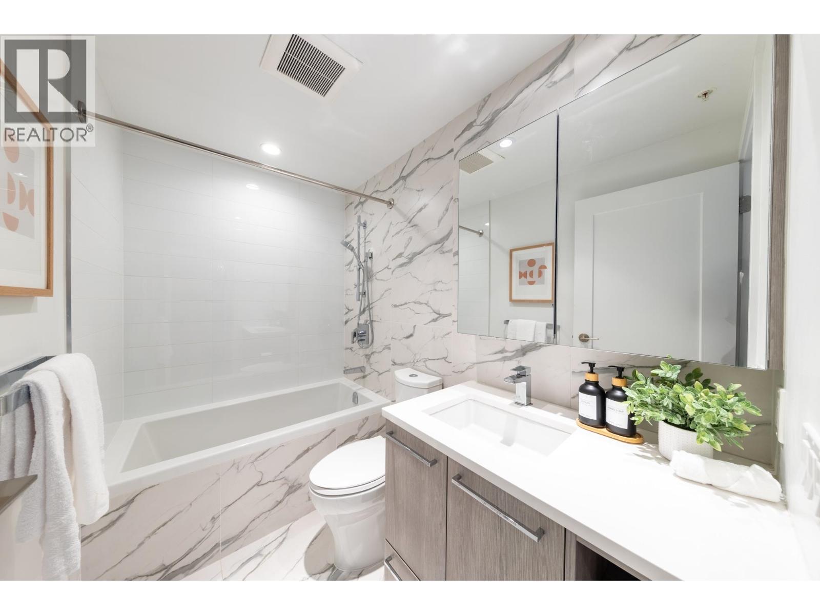 902 3331 No. 3 Road, Richmond, British Columbia  V6X 2B6 - Photo 21 - R3065007