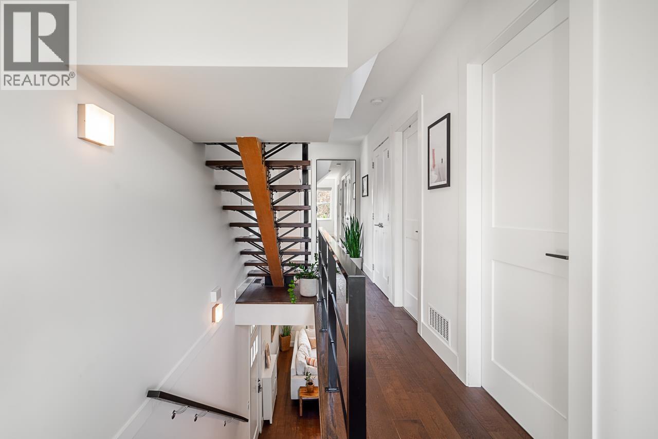 1915 Templeton Drive, Vancouver, British Columbia  V5N 4V9 - Photo 25 - R3065026