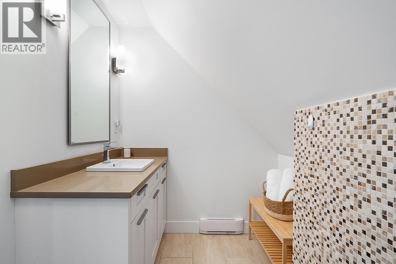 1915 Templeton Drive, Vancouver, British Columbia  V5N 4V9 - Photo 31 - R3065026