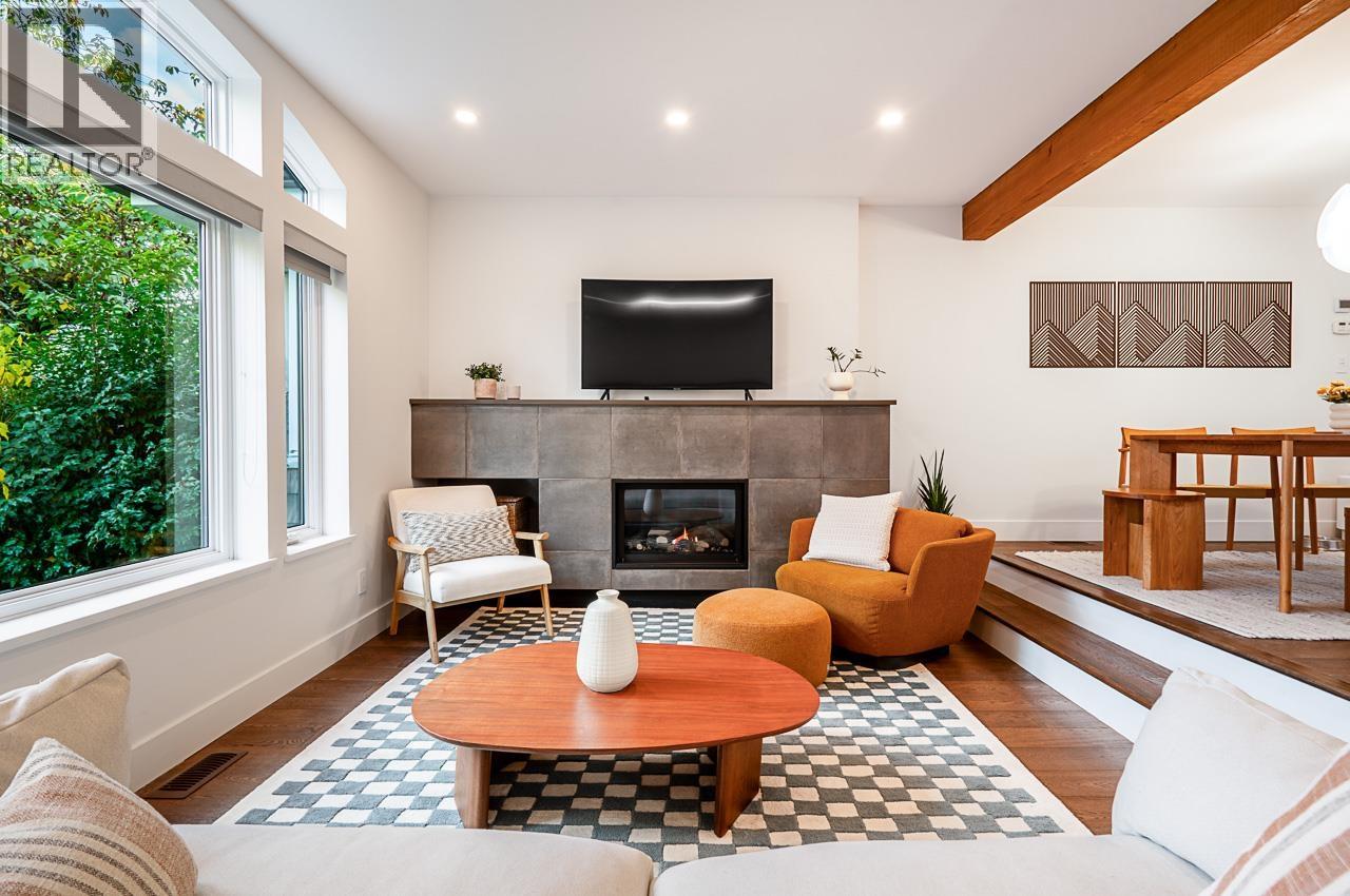 1915 Templeton Drive, Vancouver, British Columbia  V5N 4V9 - Photo 4 - R3065026