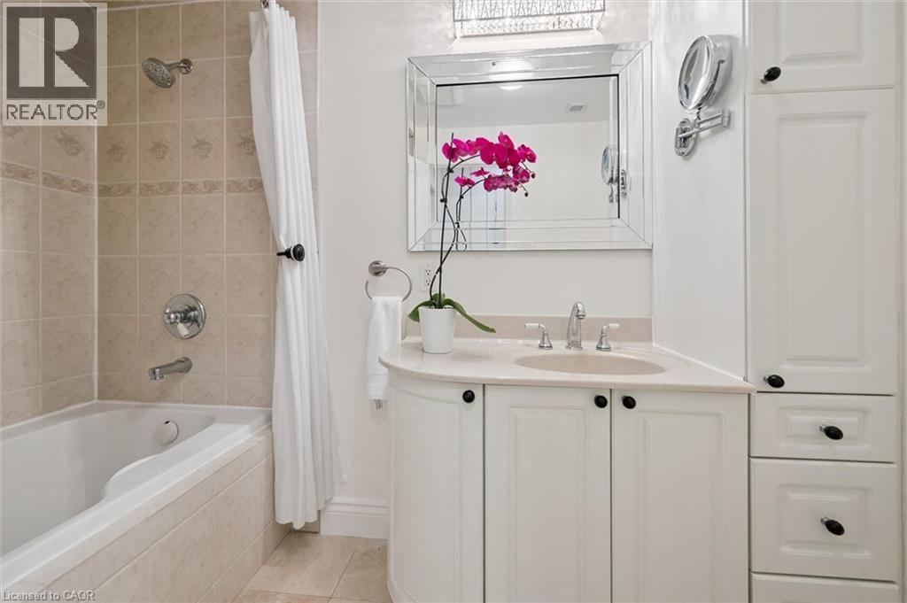 882-888 Fairway Road N, Kitchener, Ontario  N2A 0C2 - Photo 20 - 40785211