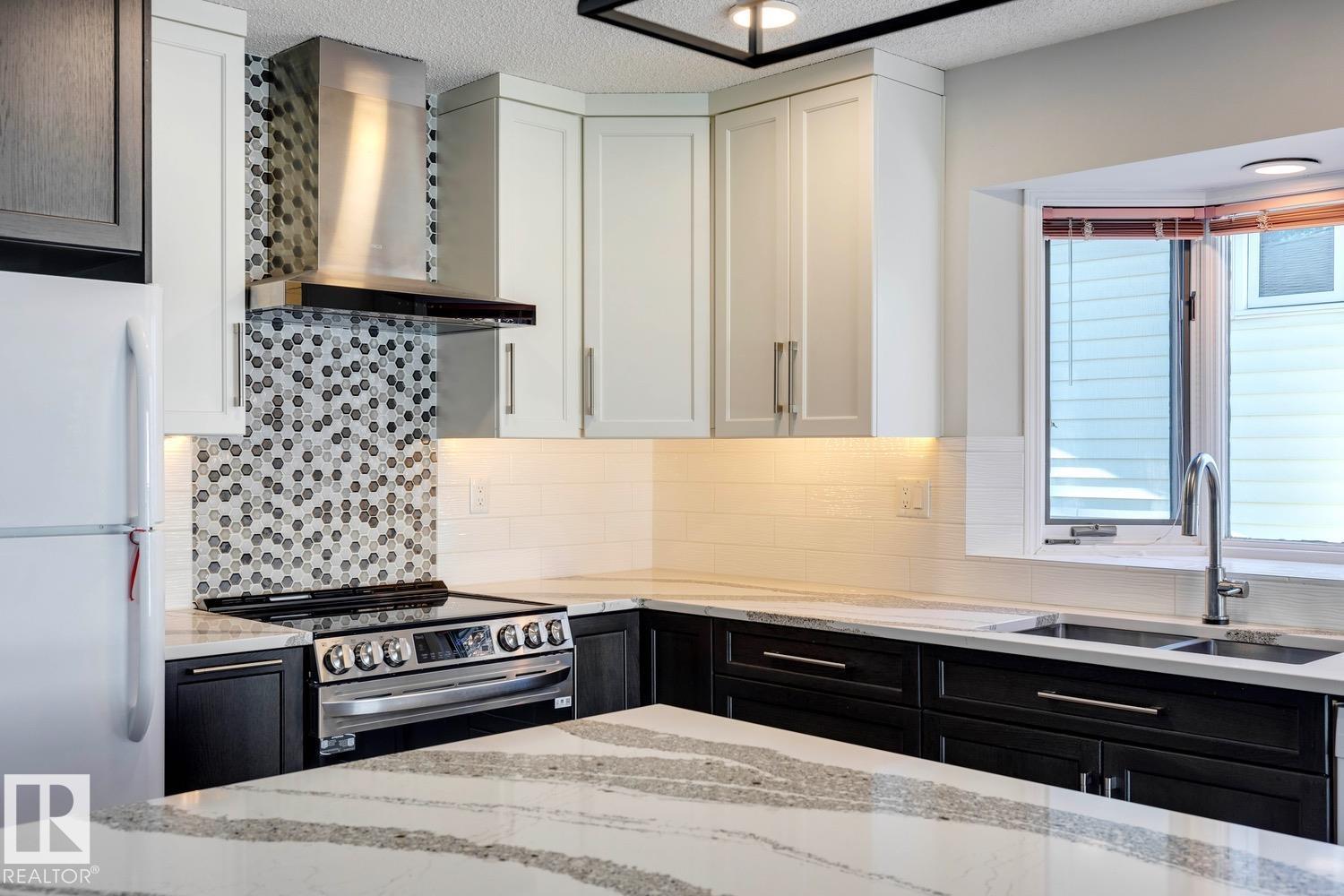 220 Heagle Cr Nw, Edmonton, Alberta  T6R 1V2 - Photo 4 - E4464793