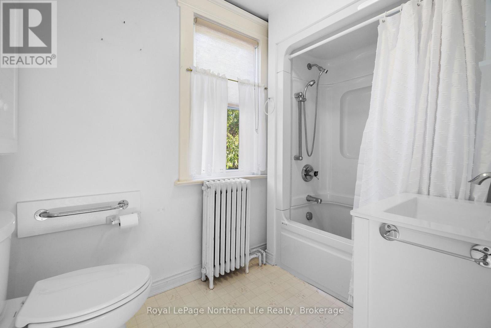 986 Main Street W, North Bay, Ontario  P1B 2W1 - Photo 22 - X12504886