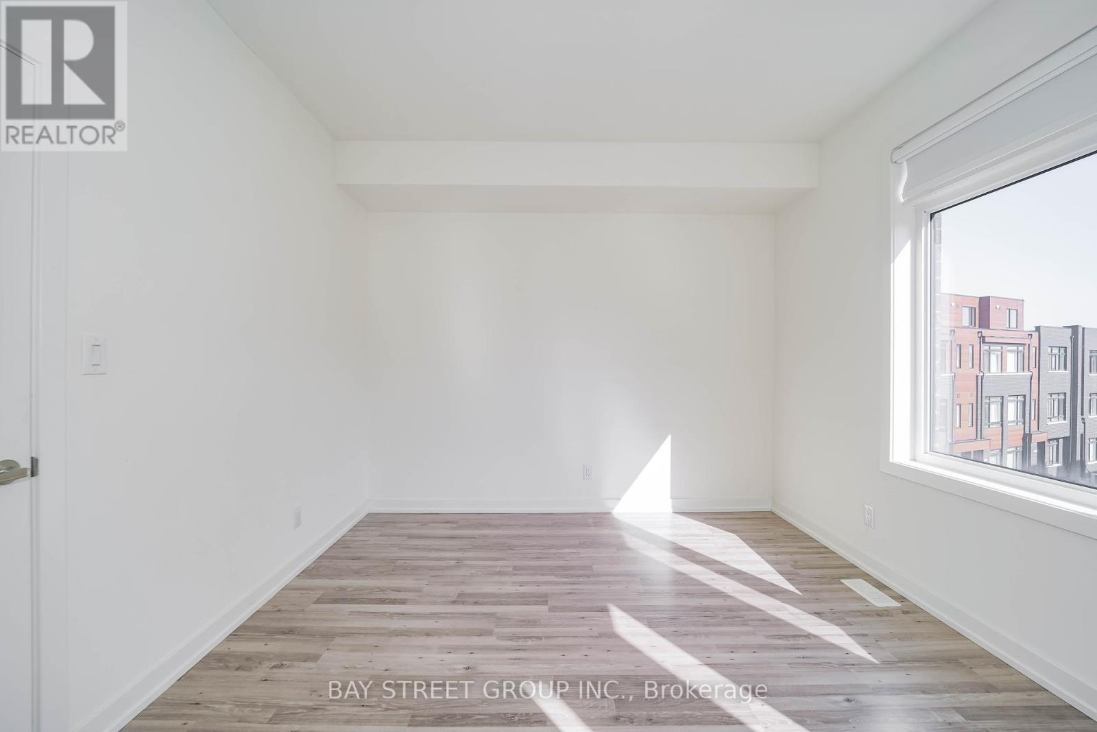 10 - 370 Red Maple Road, Richmond Hill, Ontario  L4C 5T4 - Photo 37 - N12446776