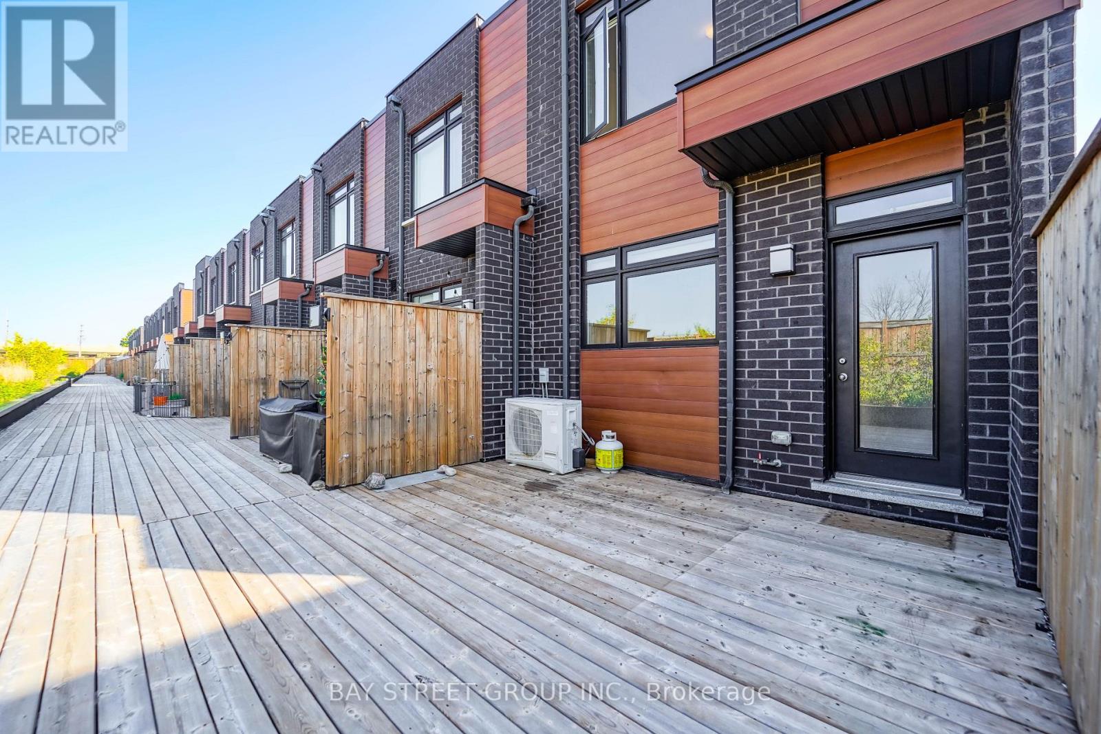 10 - 370 Red Maple Road, Richmond Hill, Ontario  L4C 5T4 - Photo 27 - N12446776