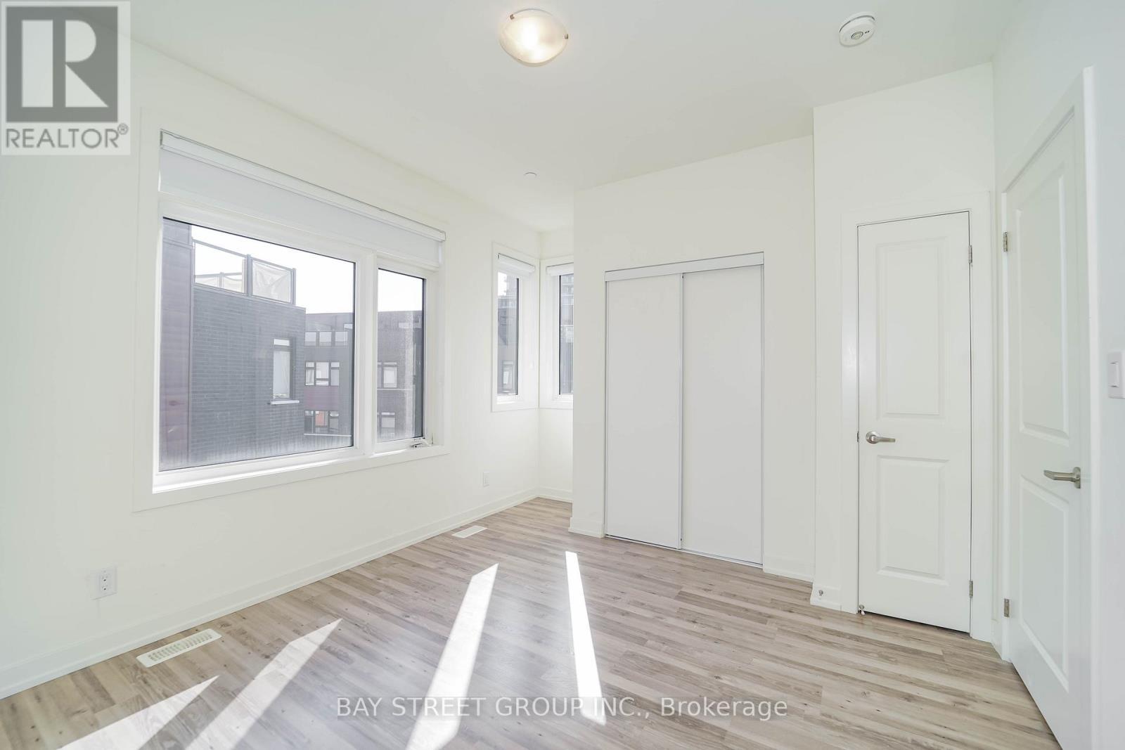 10 - 370 Red Maple Road, Richmond Hill, Ontario  L4C 5T4 - Photo 36 - N12446776