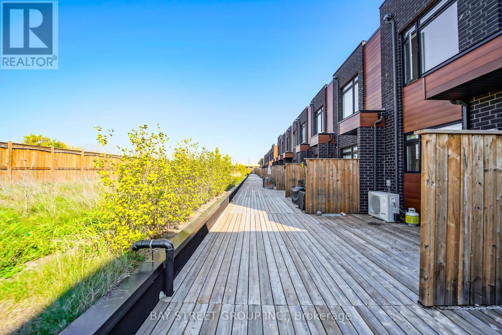 10 - 370 Red Maple Road, Richmond Hill, Ontario  L4C 5T4 - Photo 29 - N12446776