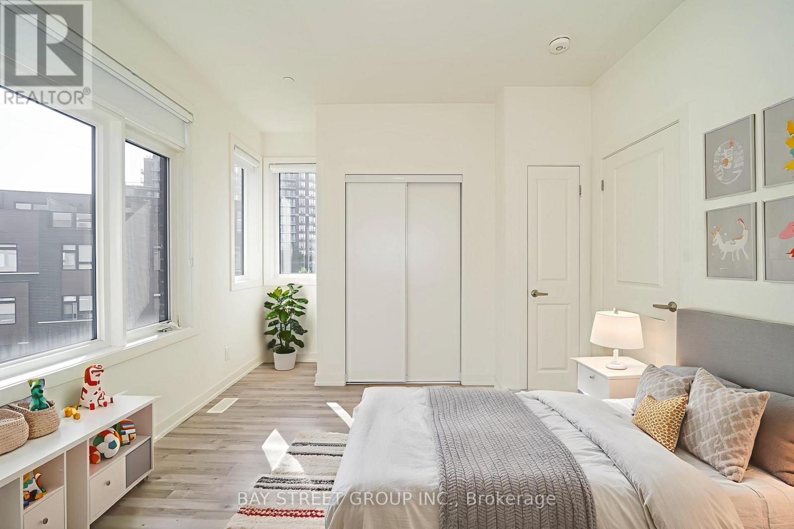 10 - 370 Red Maple Road, Richmond Hill, Ontario  L4C 5T4 - Photo 38 - N12446776