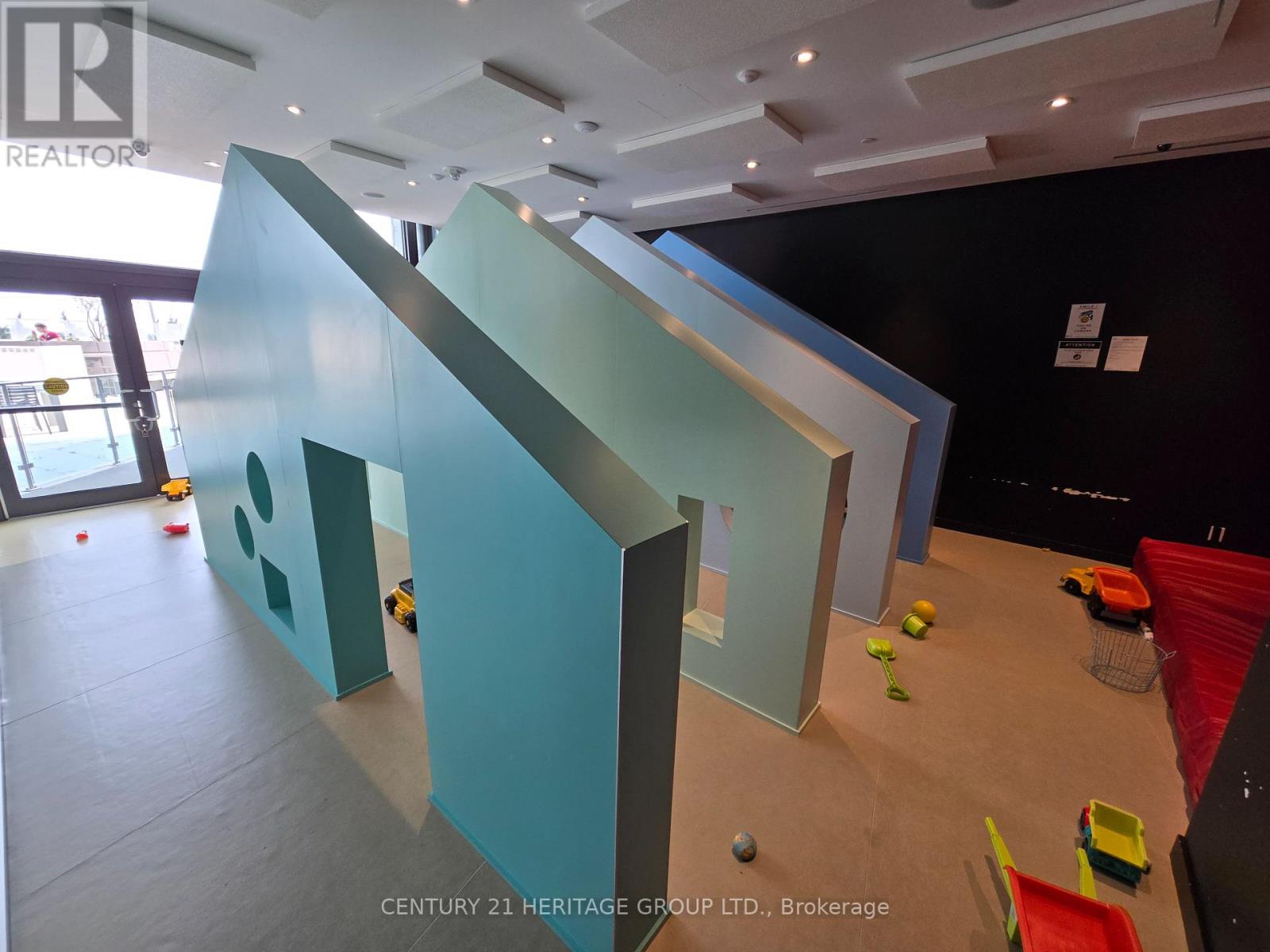 4008 - 3900 Confederation Parkway, Mississauga, Ontario  L5B 3J1 - Photo 30 - W12483230