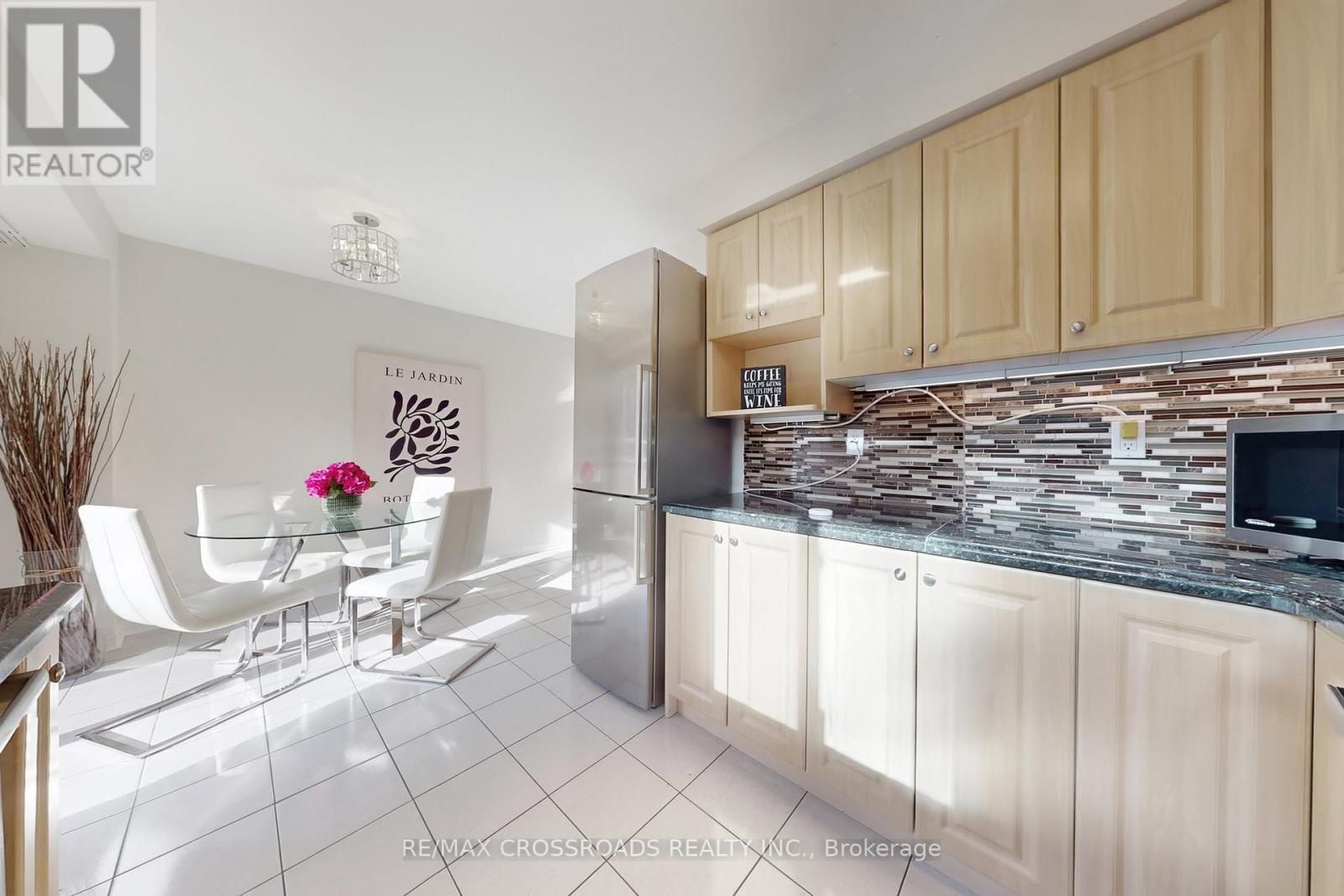 5424 Antrex Crescent, Mississauga, Ontario  L4Z 3T7 - Photo 8 - W12512316