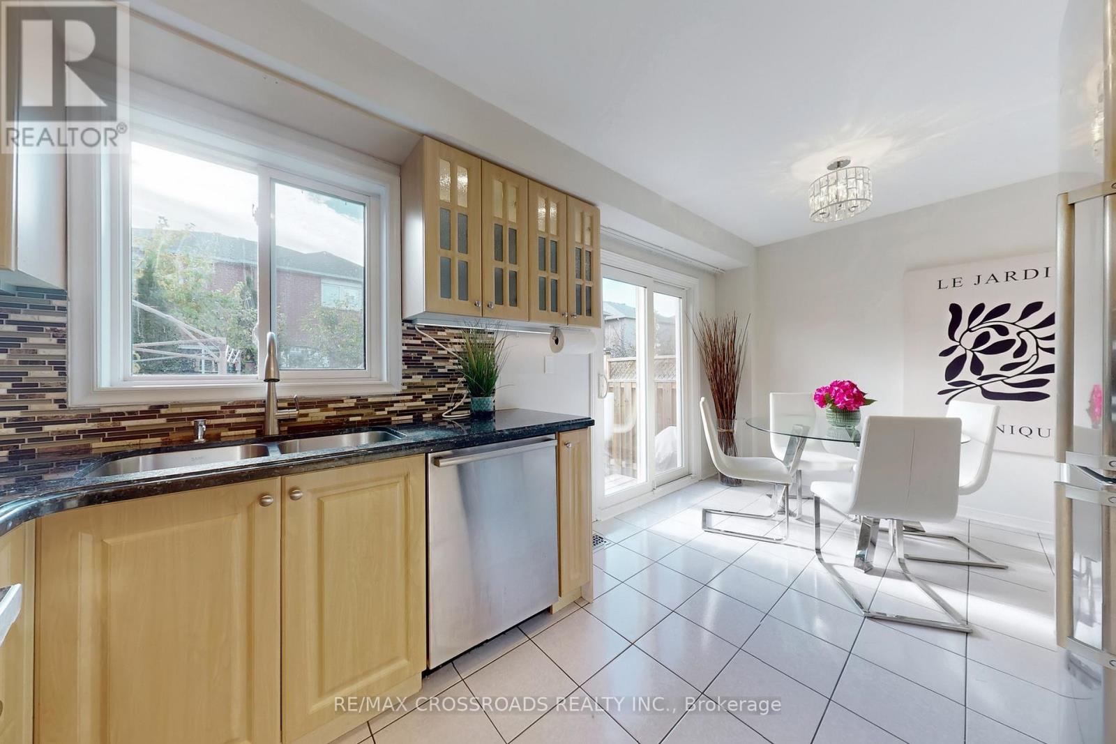 5424 Antrex Crescent, Mississauga, Ontario  L4Z 3T7 - Photo 7 - W12512316