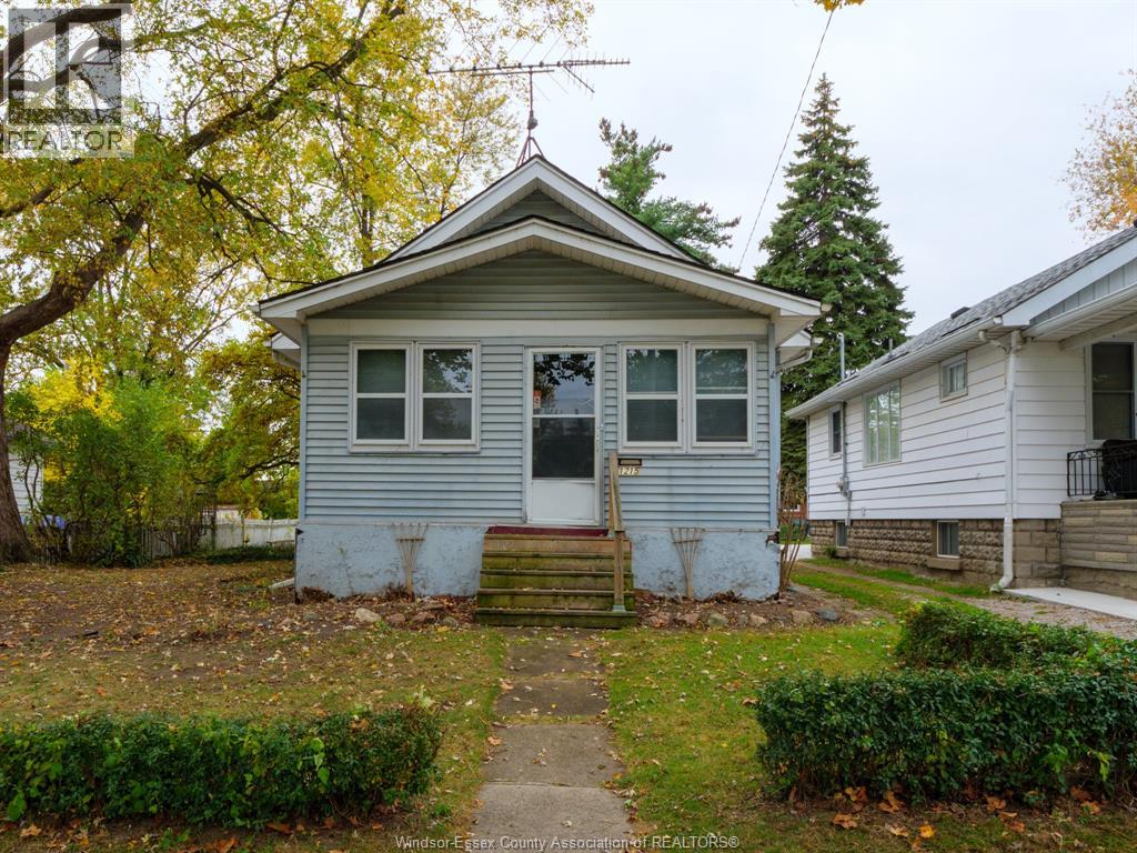 1215 WIGLE AVENUE, windsor, Ontario