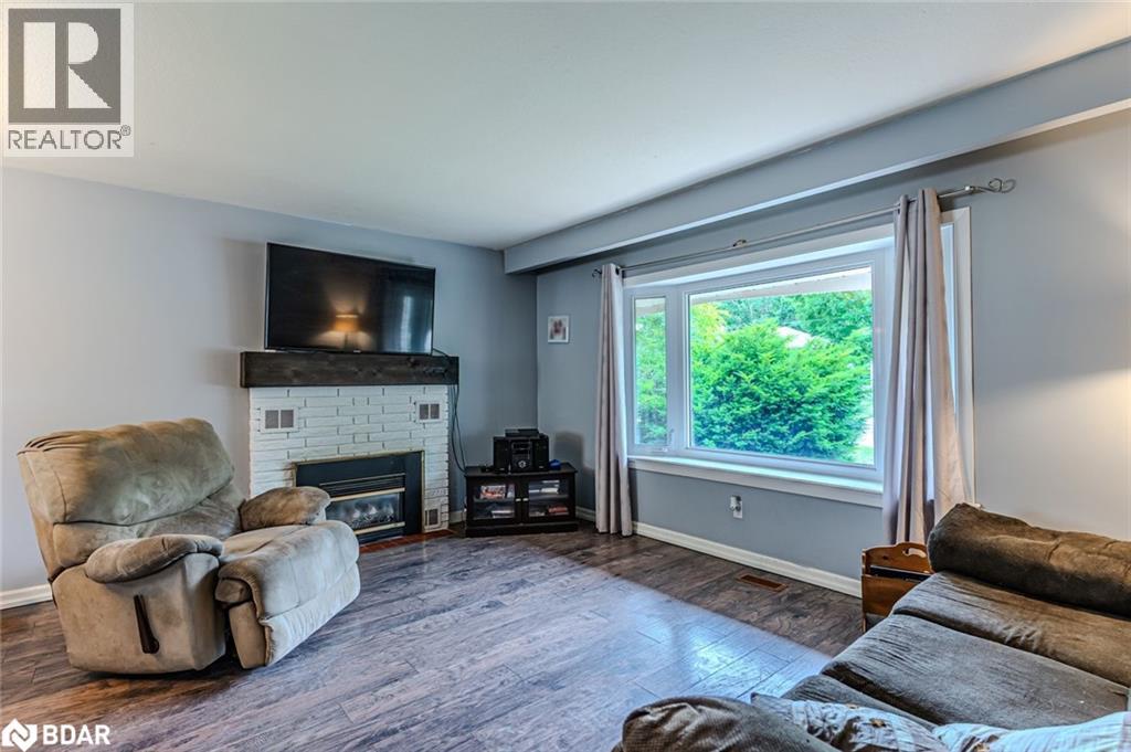 423 Mary St, Orillia, Ontario  L3V 3G5 - Photo 2 - 40773367