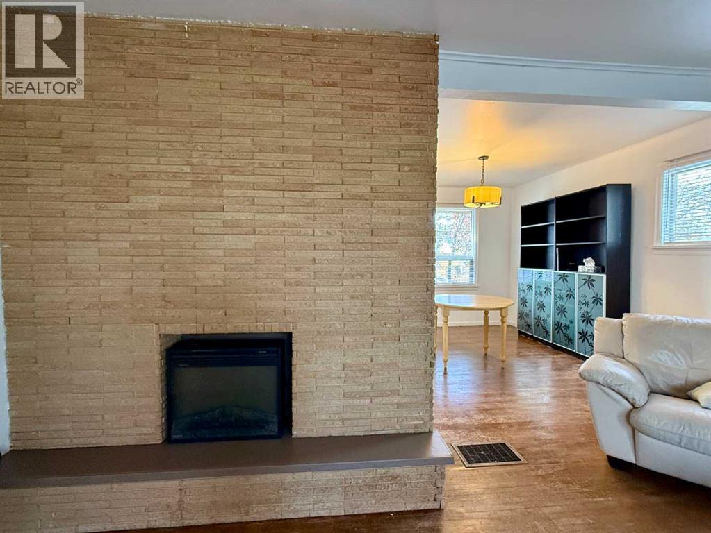 5416 56 Street, Ponoka, Alberta  T4J 1L6 - Photo 6 - A2268001