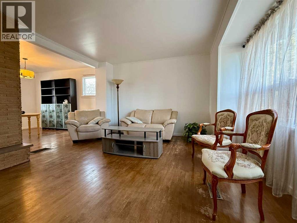 5416 56 Street, Ponoka, Alberta  T4J 1L6 - Photo 4 - A2268001