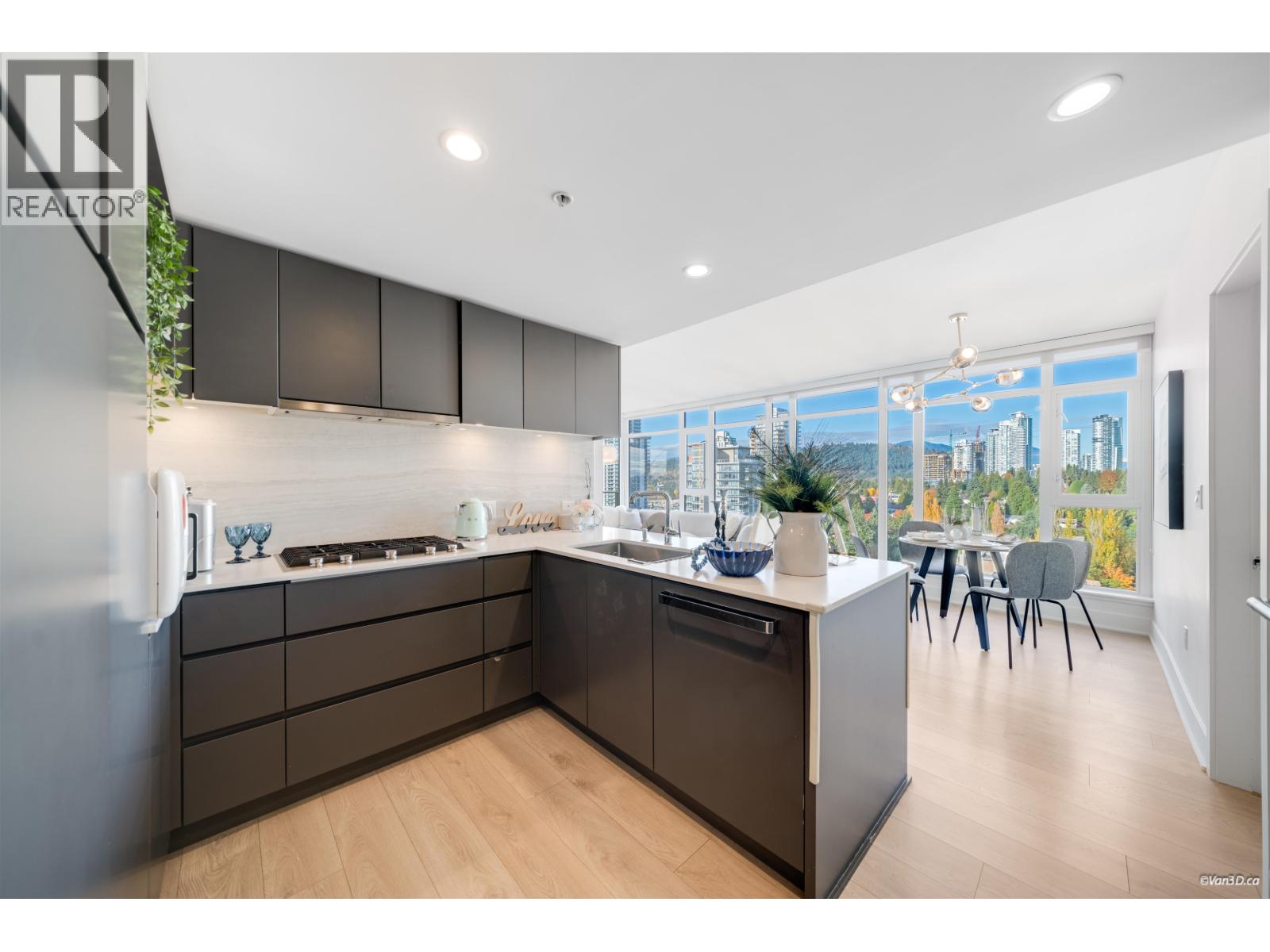 1710 450 Westview Street, Coquitlam, British Columbia  V3K 6C3 - Photo 8 - R3063772