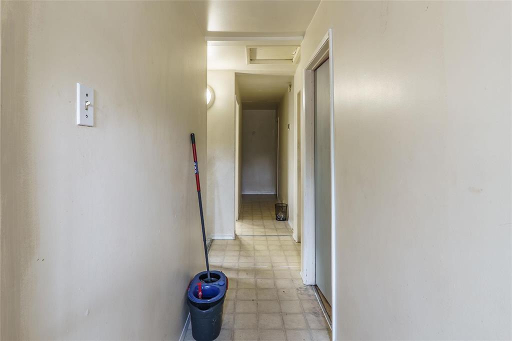 140 Barber Street, Winnipeg, Manitoba  R2W 3J7 - Photo 12 - 202527993