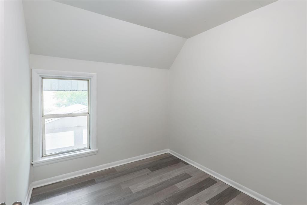 212 Austin Street N, Winnipeg, Manitoba  R2W 3M6 - Photo 12 - 202527994