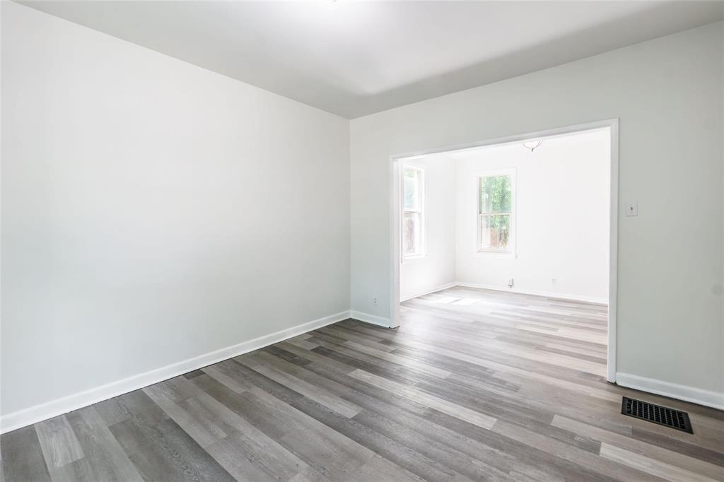 212 Austin Street N, Winnipeg, Manitoba  R2W 3M6 - Photo 2 - 202527994