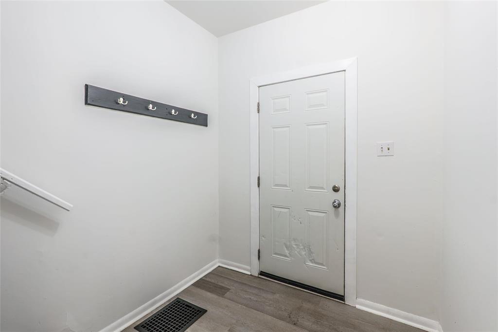 212 Austin Street N, Winnipeg, Manitoba  R2W 3M6 - Photo 7 - 202527994