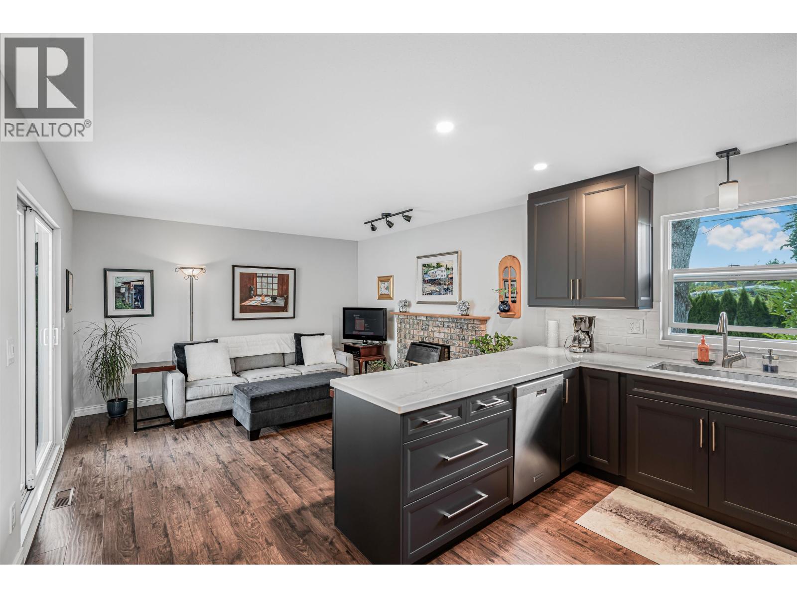 21180 River Road, Maple Ridge, British Columbia V2X 2A4 - Photo 16 - R3063854