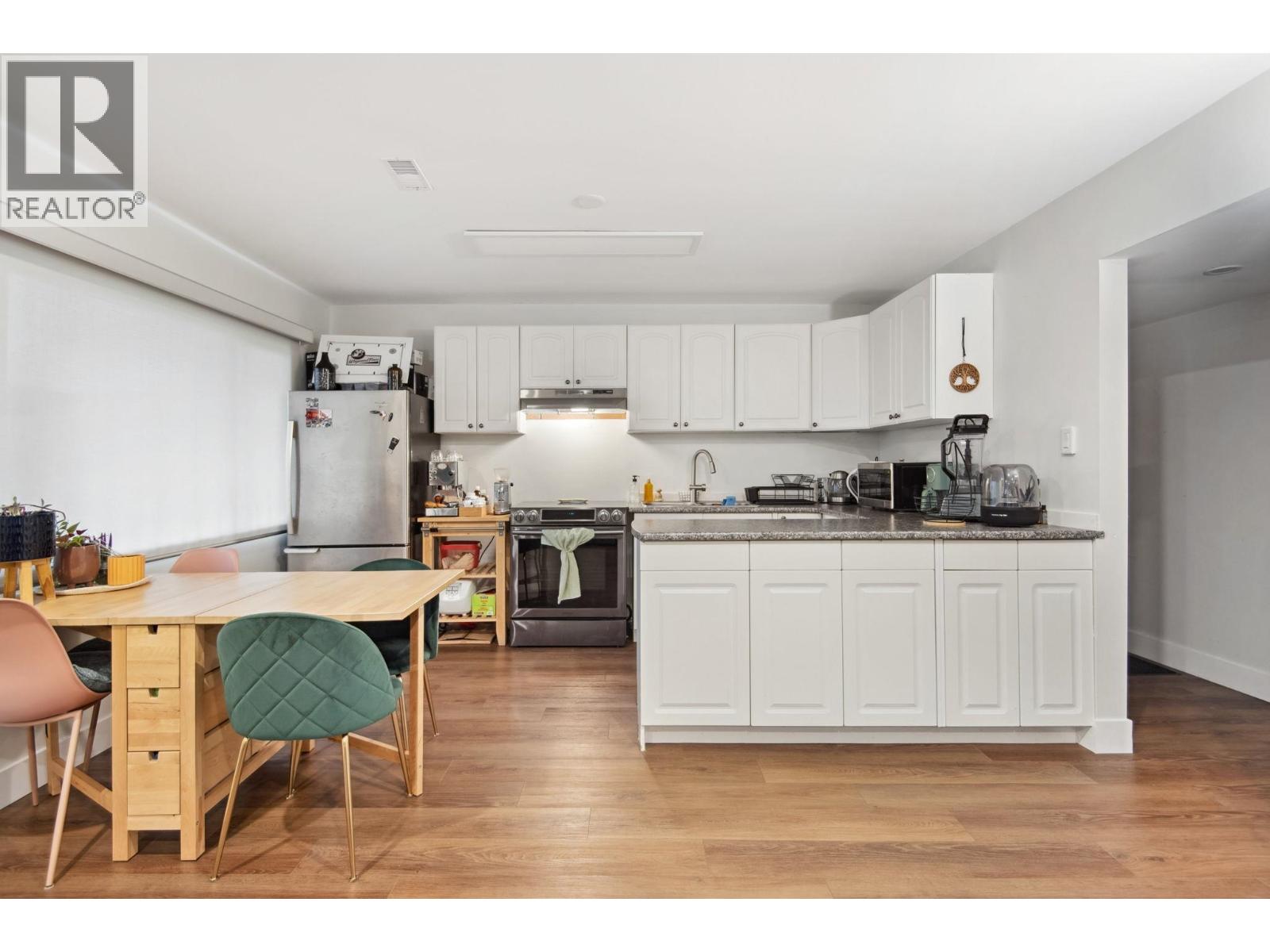 220 N Grosvenor Avenue, Burnaby, British Columbia  V5B 1J4 - Photo 22 - R3063848