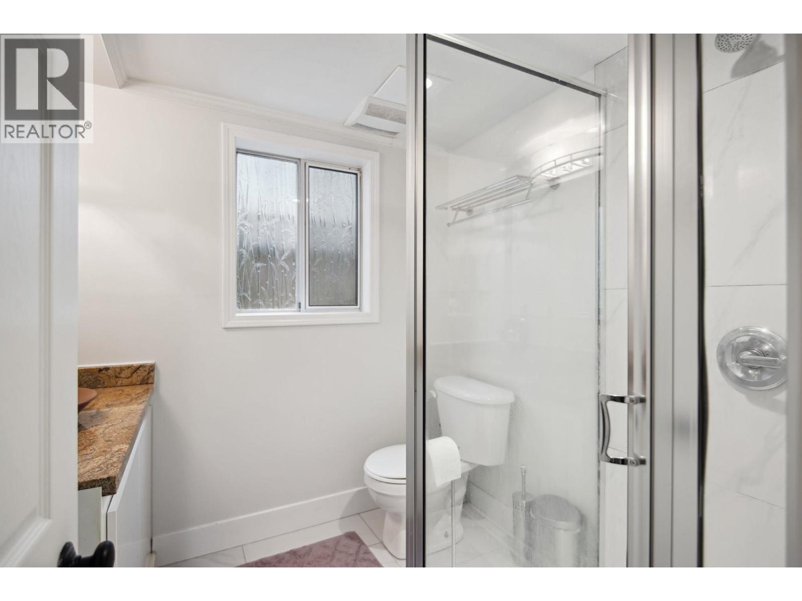 220 N Grosvenor Avenue, Burnaby, British Columbia  V5B 1J4 - Photo 28 - R3063848