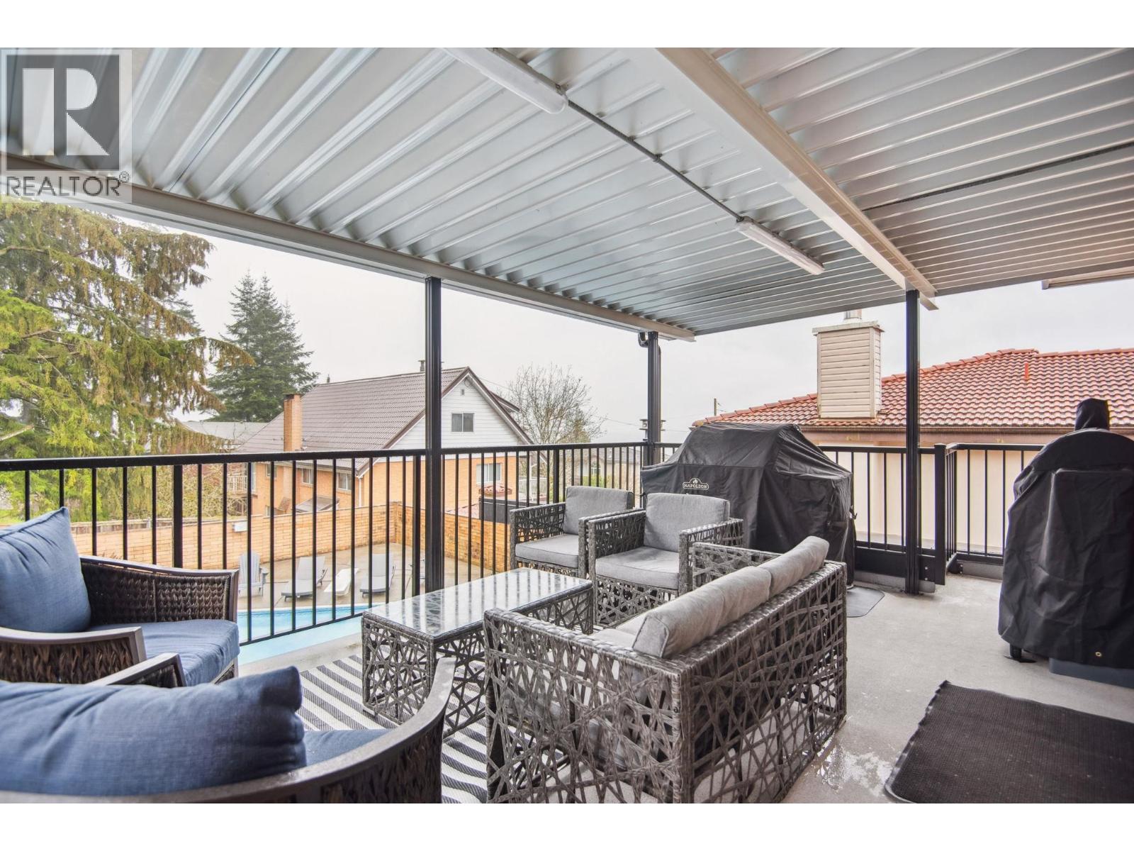 220 N Grosvenor Avenue, Burnaby, British Columbia  V5B 1J4 - Photo 30 - R3063848