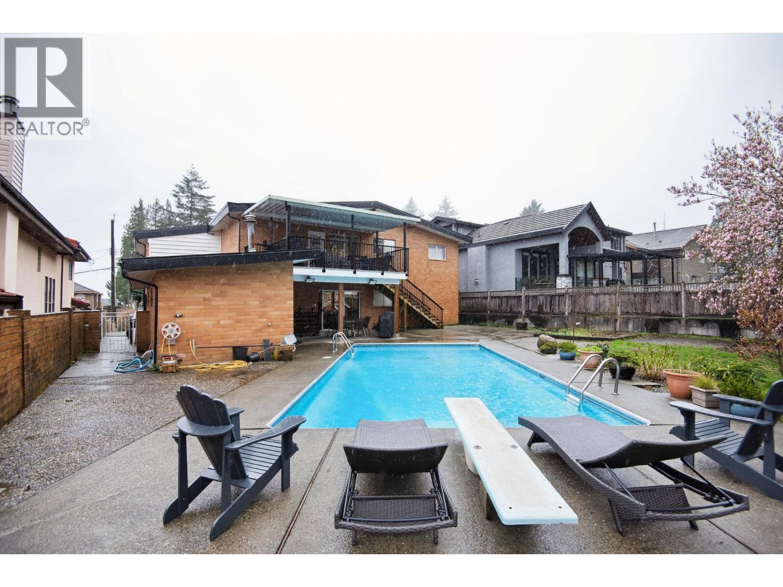 220 N Grosvenor Avenue, Burnaby, British Columbia  V5B 1J4 - Photo 34 - R3063848