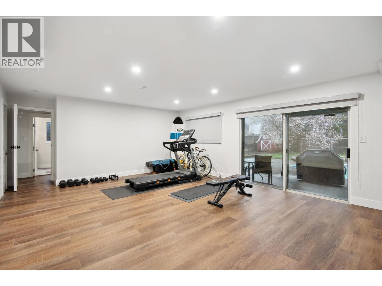 220 N Grosvenor Avenue, Burnaby, British Columbia  V5B 1J4 - Photo 24 - R3063848