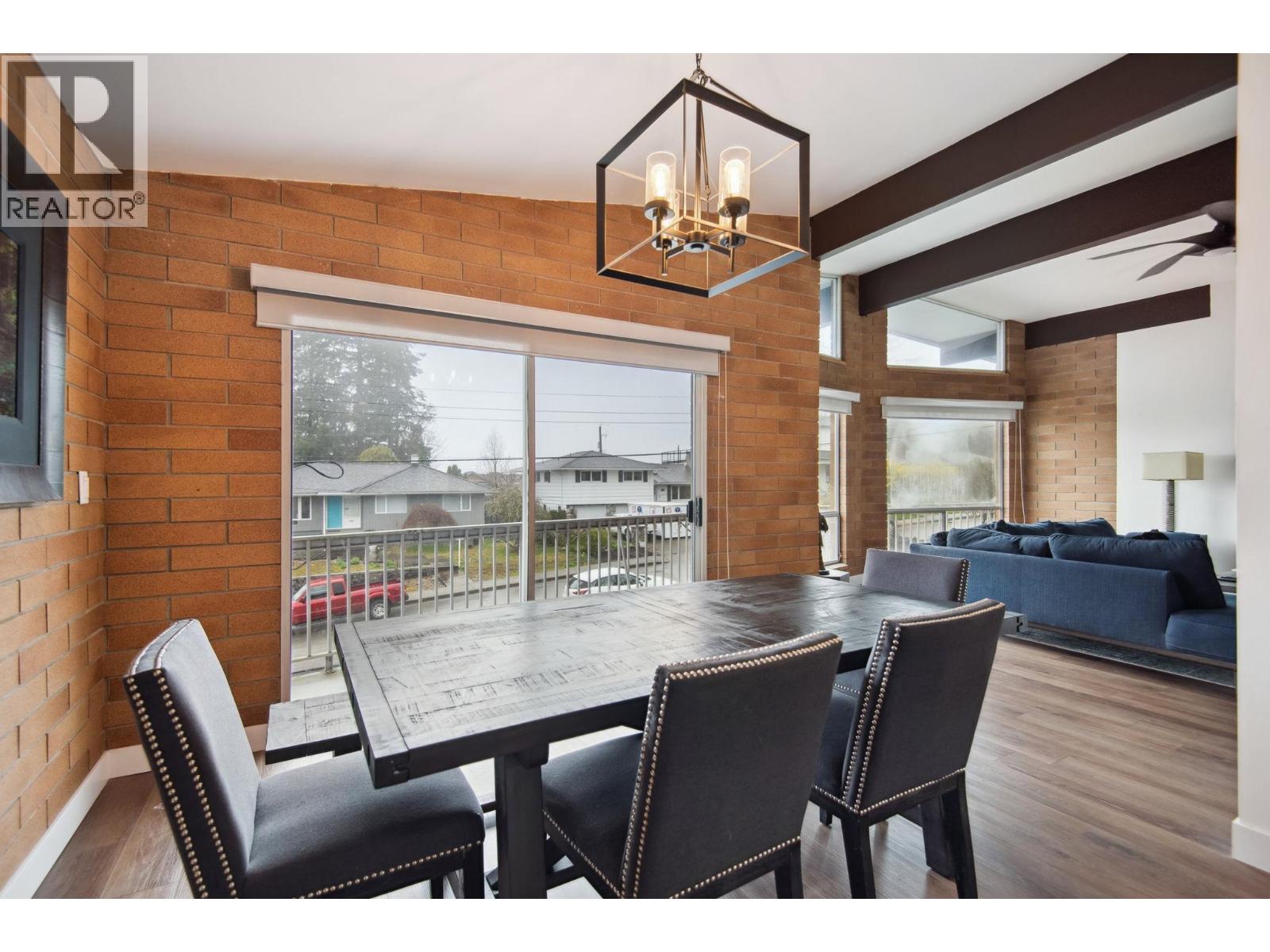 220 N Grosvenor Avenue, Burnaby, British Columbia  V5B 1J4 - Photo 7 - R3063848