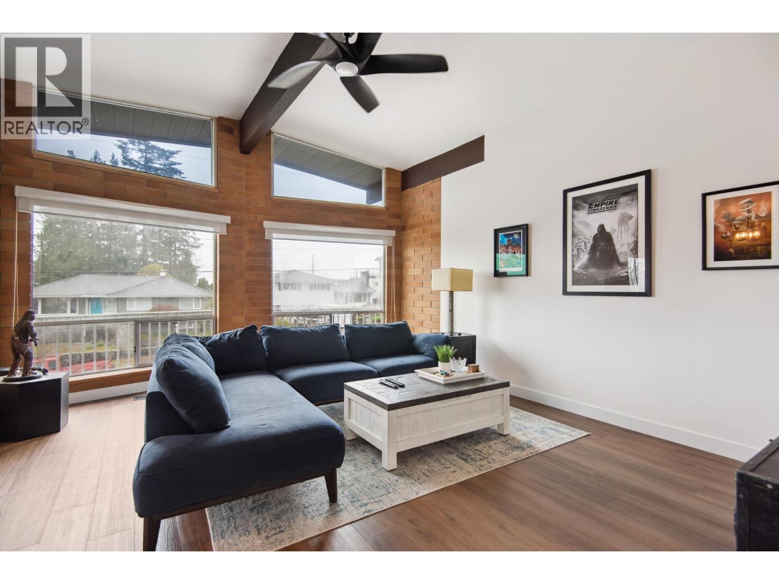 220 N Grosvenor Avenue, Burnaby, British Columbia  V5B 1J4 - Photo 4 - R3063848