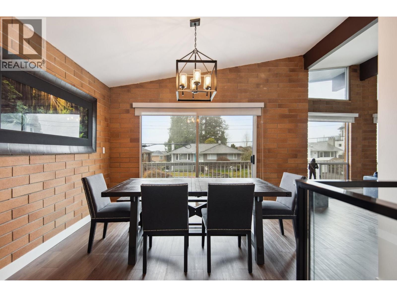 220 N Grosvenor Avenue, Burnaby, British Columbia  V5B 1J4 - Photo 6 - R3063848