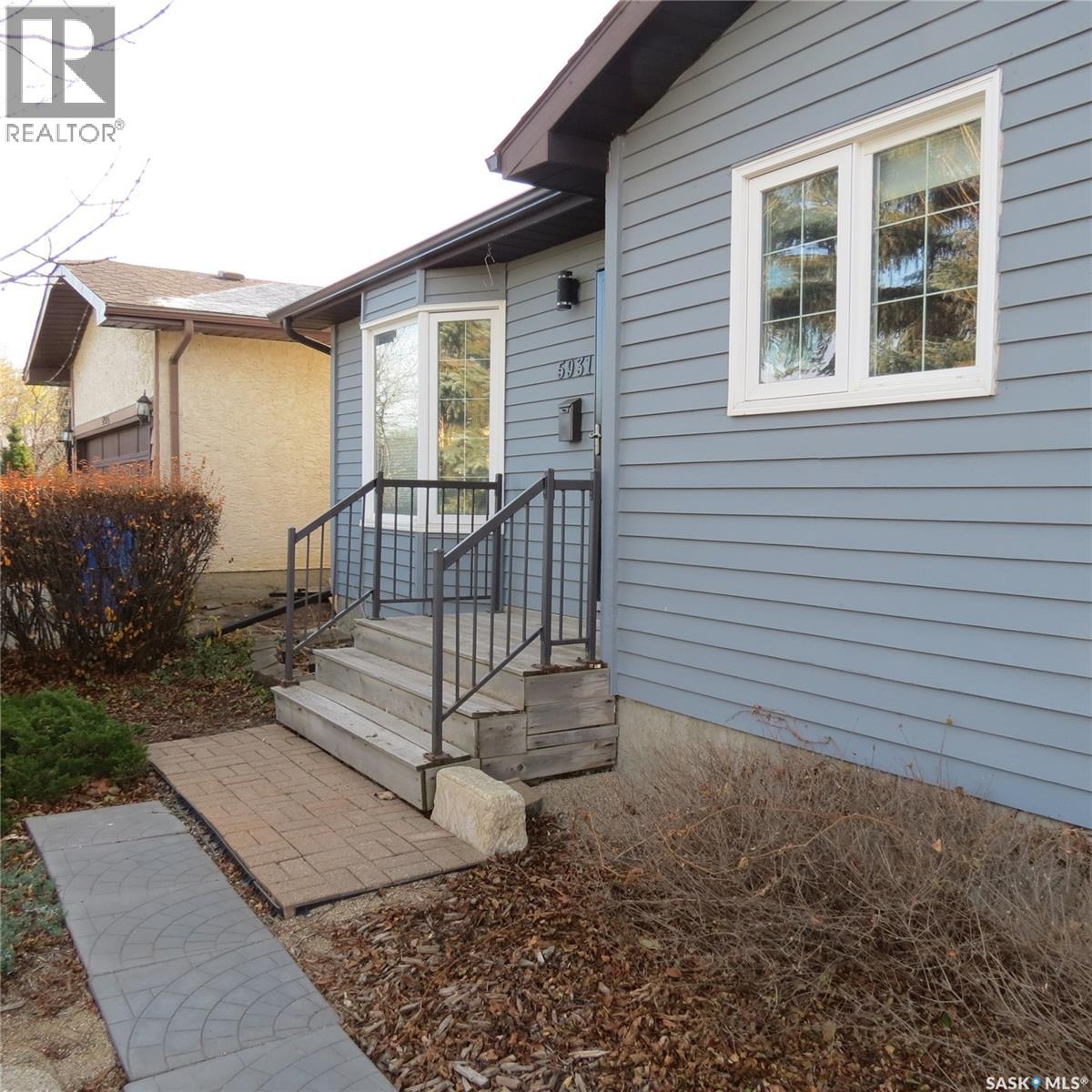 5931 Gibbings Bay, Regina, Saskatchewan  S4X 4B3 - Photo 2 - SK022436