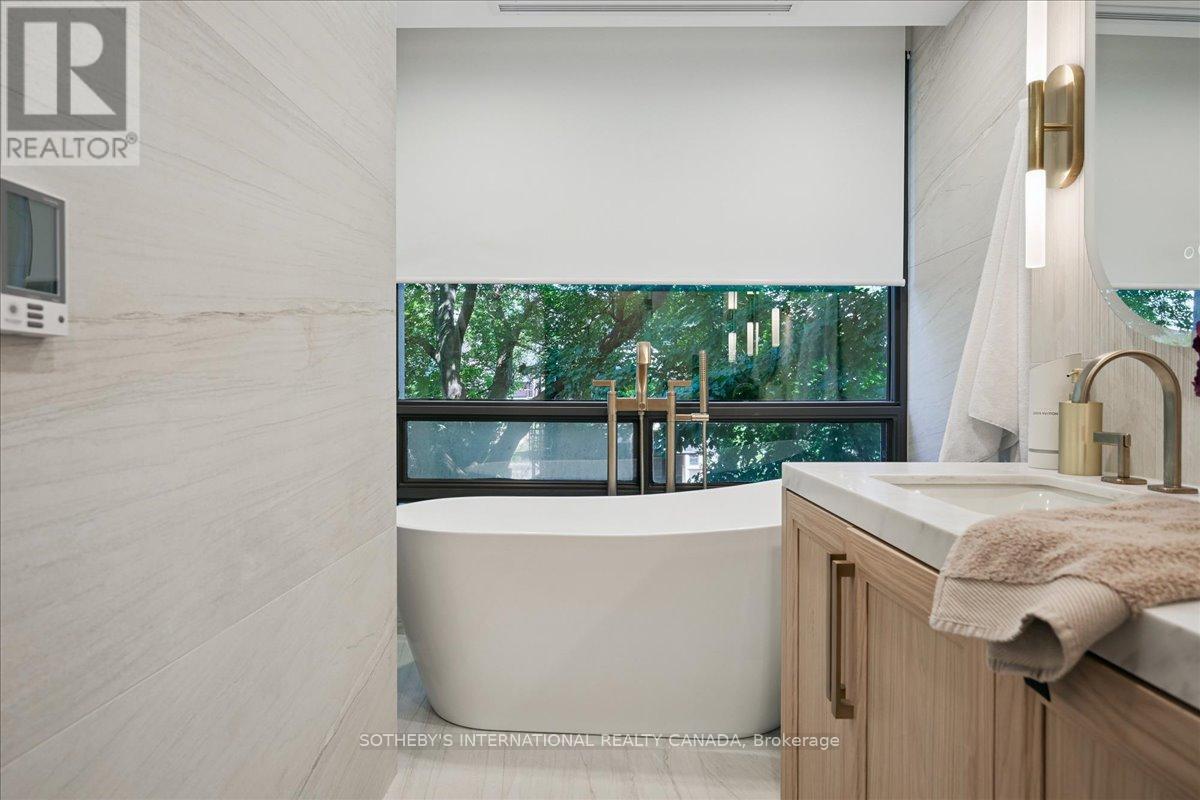 301 - 449 Walmer Road, Toronto, Ontario  M5P 2X9 - Photo 24 - C12313348