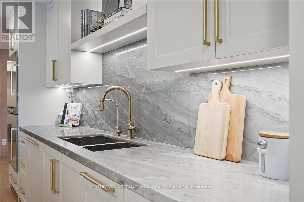 301 - 449 Walmer Road, Toronto, Ontario  M5P 2X9 - Photo 15 - C12313348