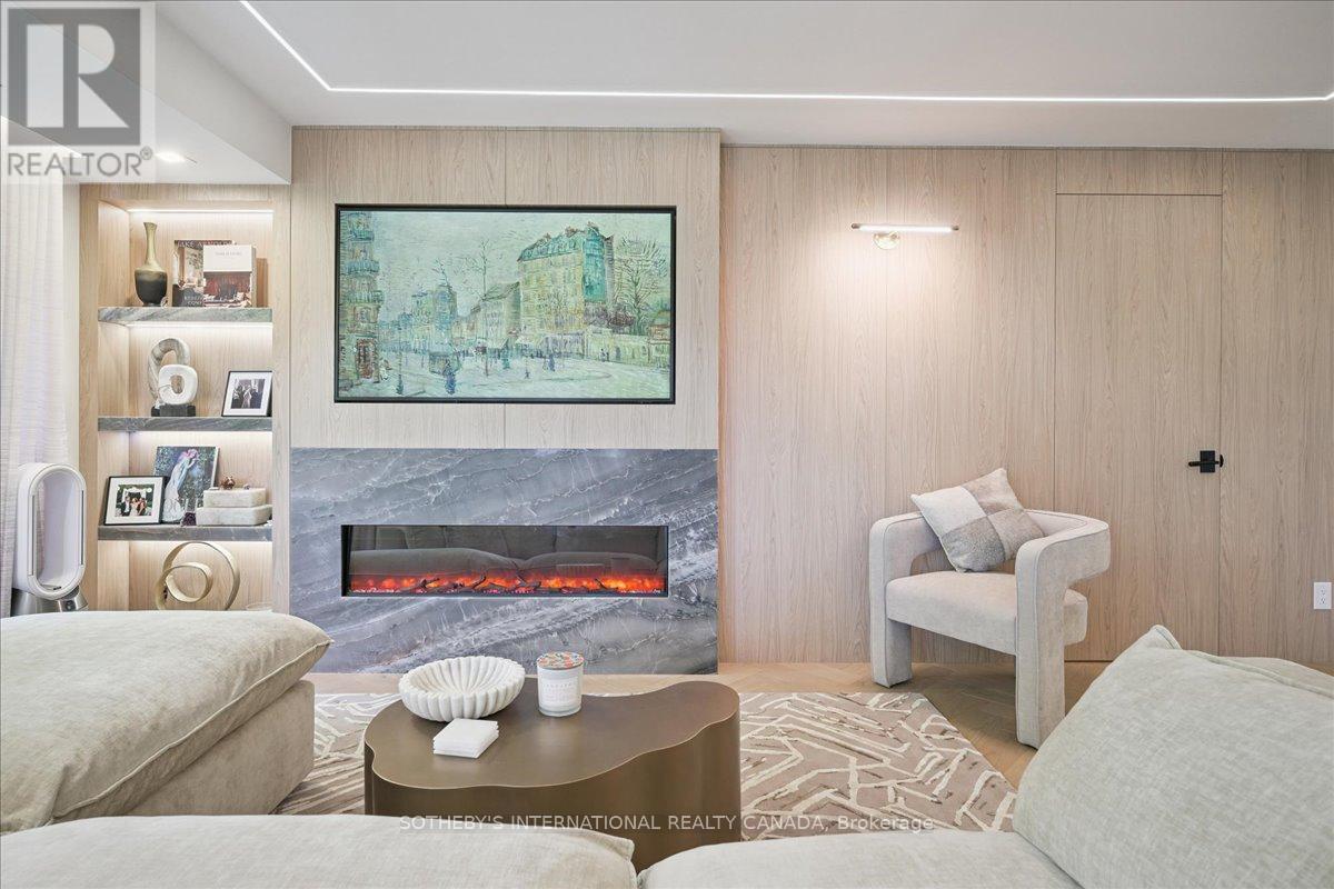 301 - 449 Walmer Road, Toronto, Ontario  M5P 2X9 - Photo 8 - C12313348