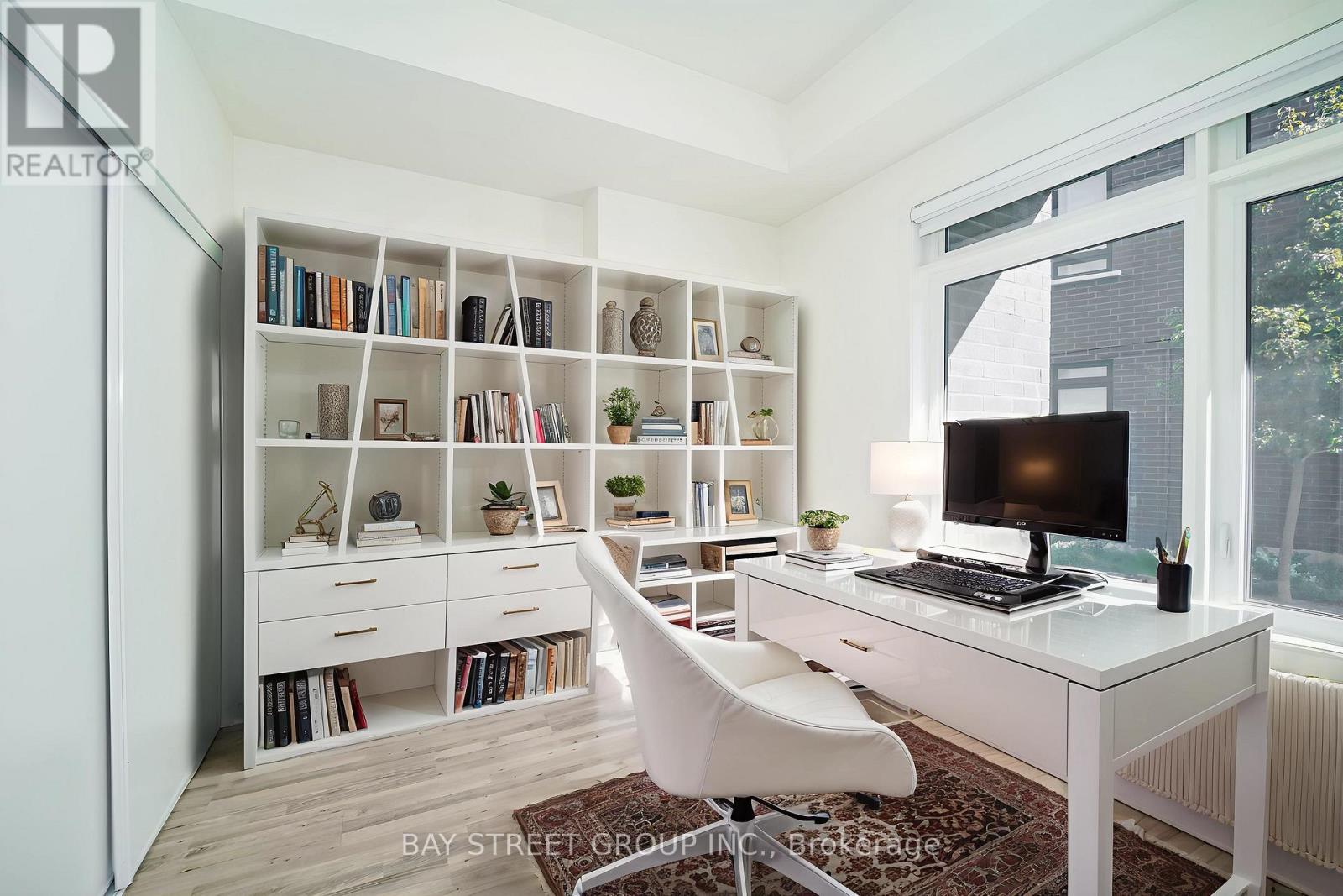 10 - 370 Red Maple Road, Richmond Hill, Ontario  L4C 5T4 - Photo 5 - N12446776