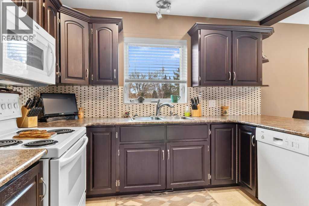 45 Ravenscrag Crescent N, Norglenwold, Alberta  T4S 1S5 - Photo 12 - A2268280