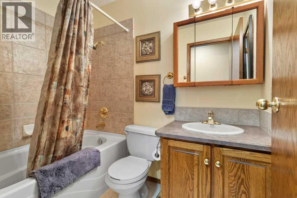 45 Ravenscrag Crescent N, Norglenwold, Alberta  T4S 1S5 - Photo 15 - A2268280