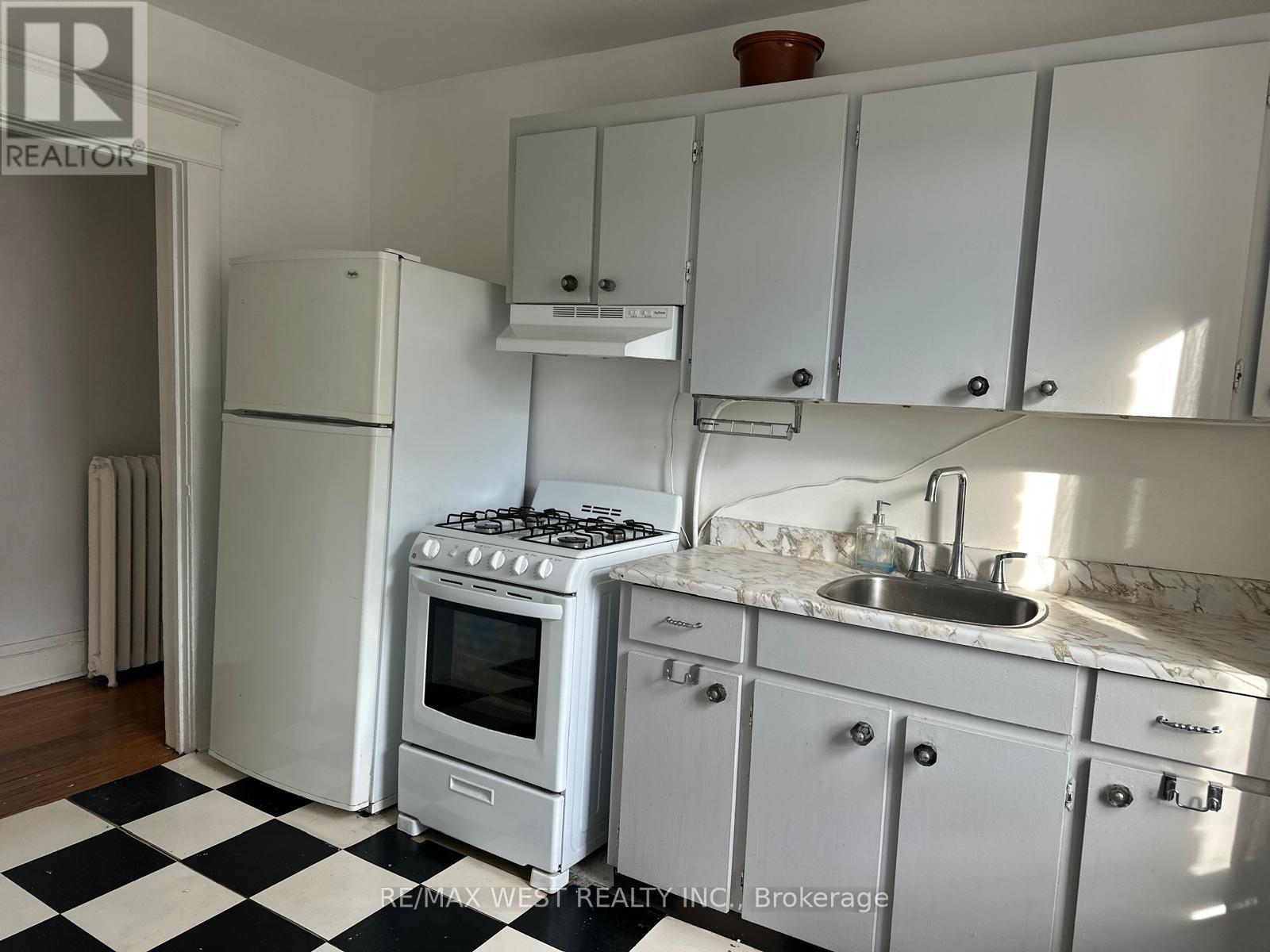 1 - 324 Harbord Street, Toronto, Ontario  M6G 1M1 - Photo 5 - C12513062