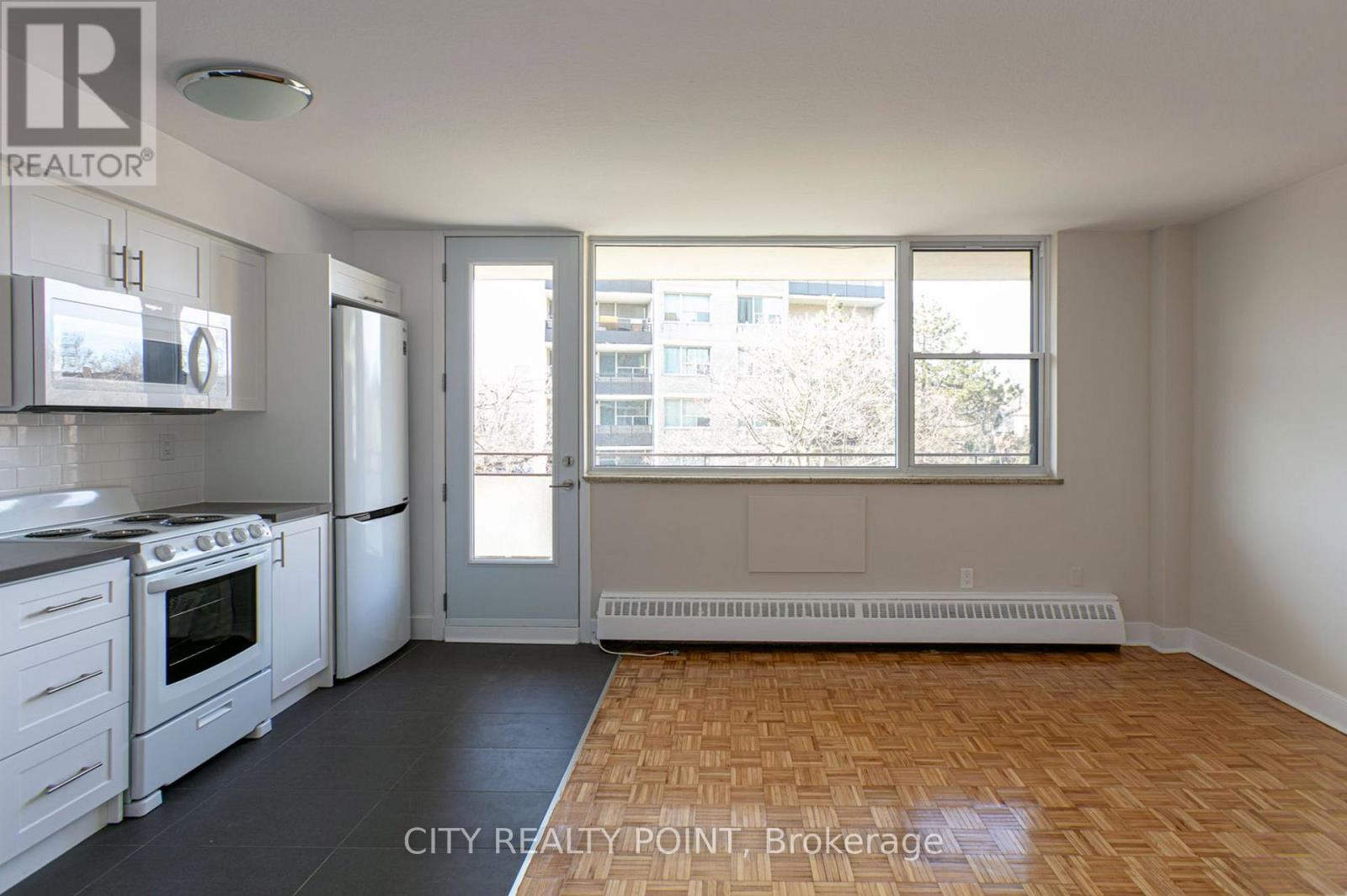 201 - 276 St George Street, Toronto, Ontario  M5R 2P6 - Photo 2 - C12513096