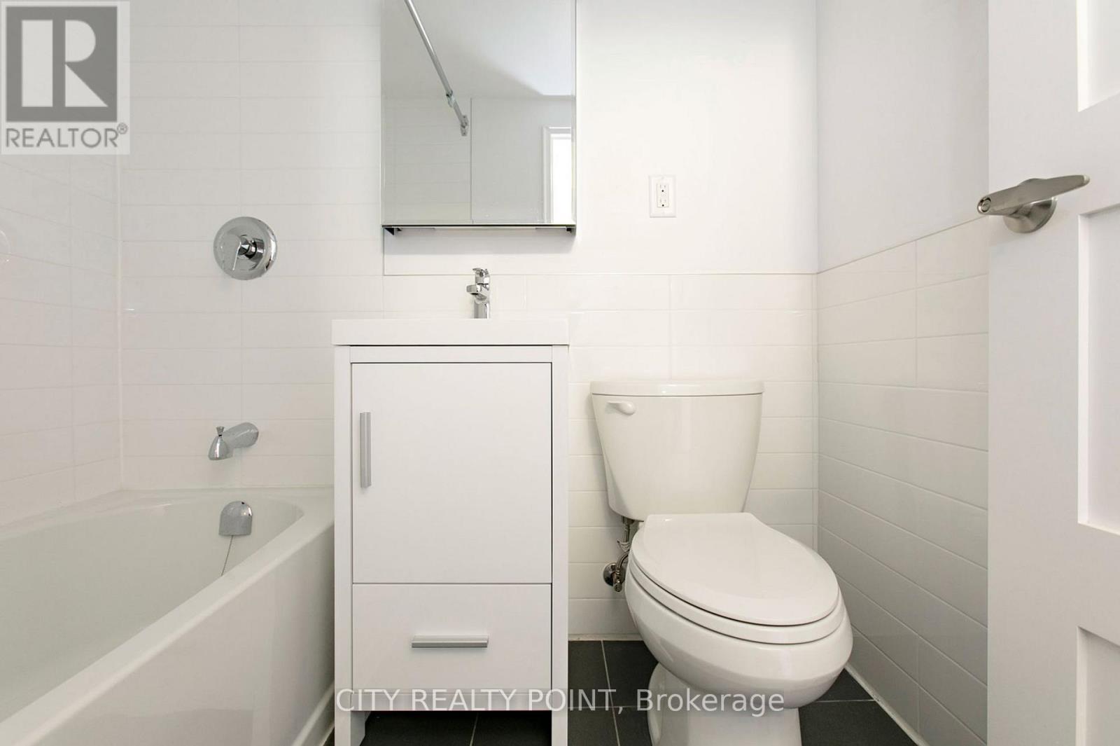 201 - 276 St George Street, Toronto, Ontario  M5R 2P6 - Photo 4 - C12513096