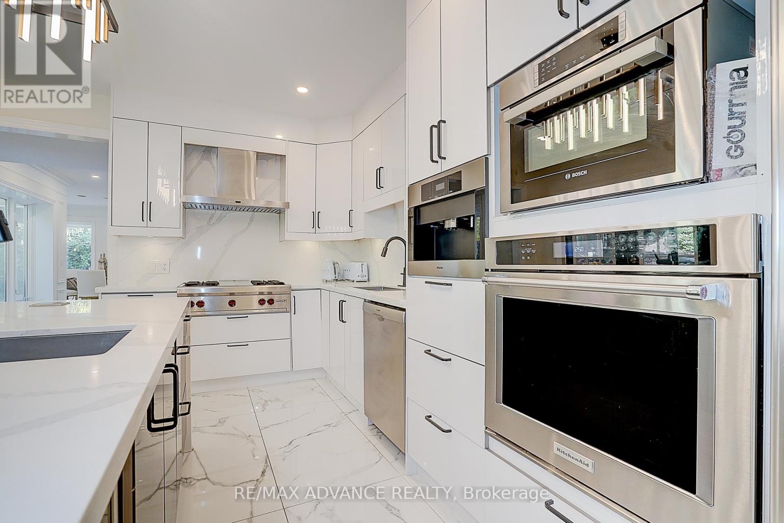 32 Brookfield Road, Toronto, Ontario  M2P 1A9 - Photo 21 - C12513112