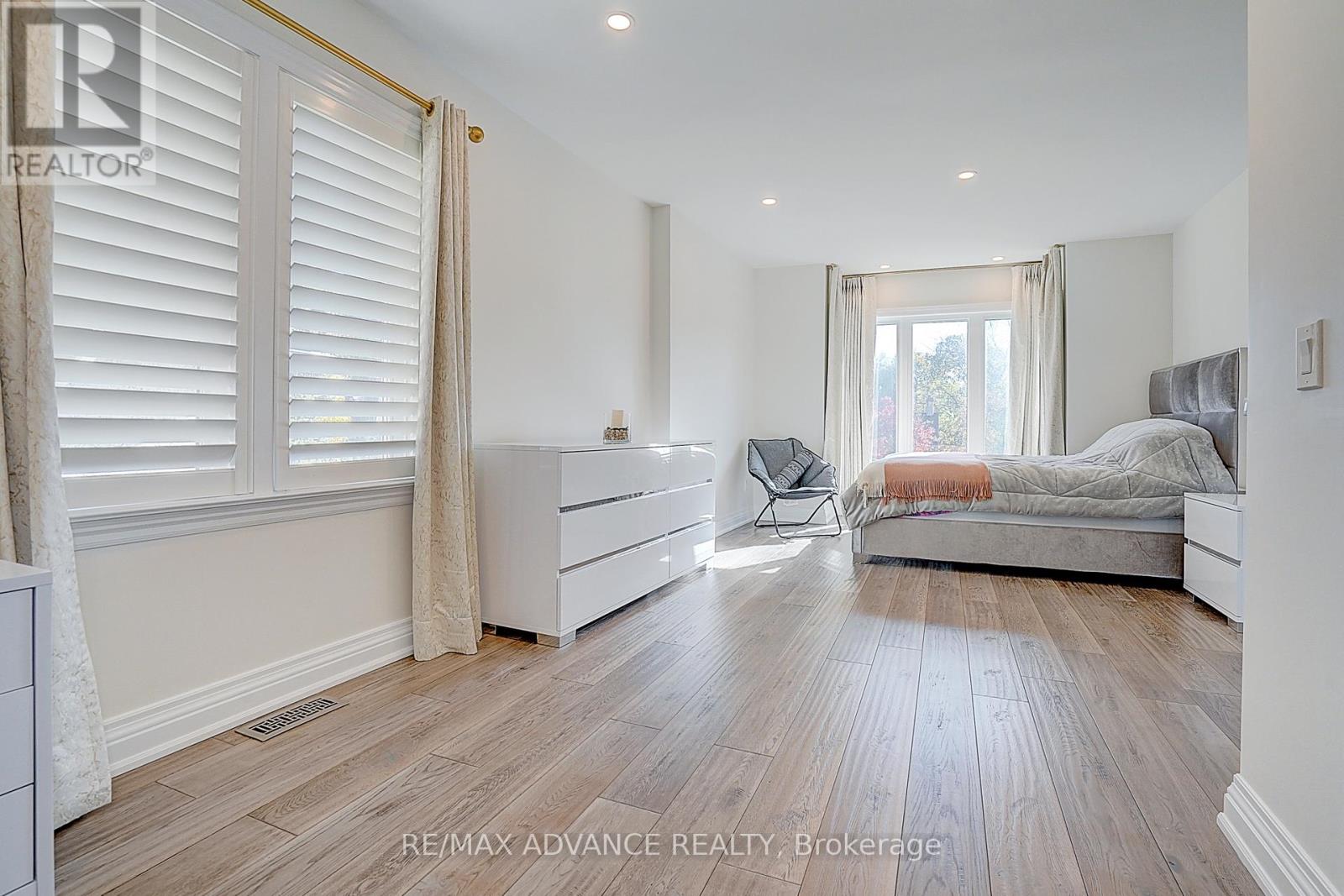 32 Brookfield Road, Toronto, Ontario  M2P 1A9 - Photo 38 - C12513112