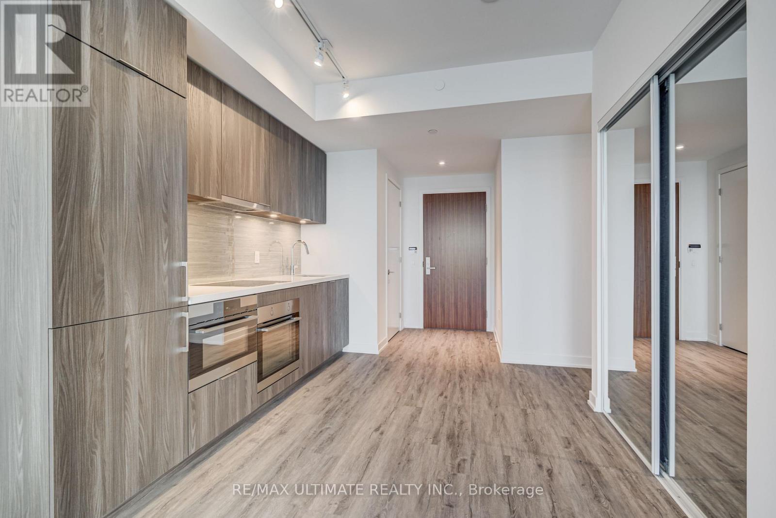1601 - 15 Queens Quay E, Toronto, Ontario  M5E 0A4 - Photo 6 - C12513130